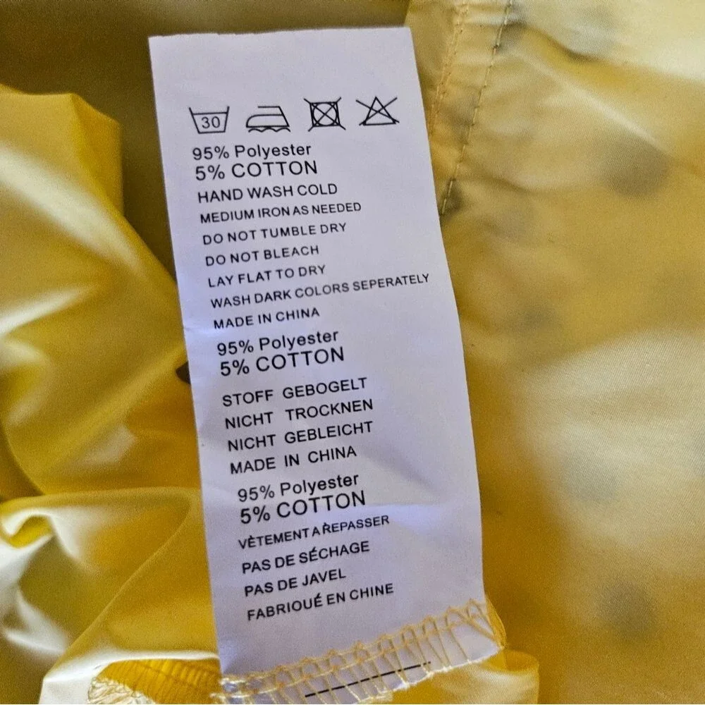 Romanstii Yellow Polka Dot Windbreaker/ Raincoat Size XL